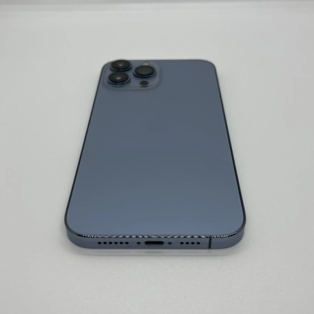 Apple iPhone 13 Pro Max - Sierra Blue